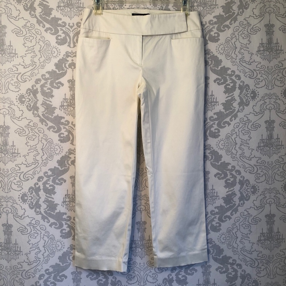 INC International Concepts White Capri/Crop Pants